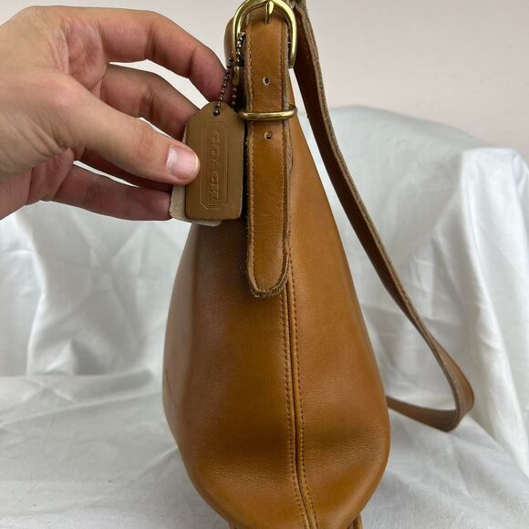 Vintage Coach Equestrian Camel Tan Leather Shoulder Bucket Bag 9806 - Picture 6 of 8